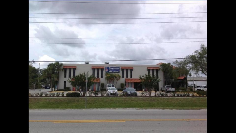 The new moving, real estate and construction companies by Shawn Thompson, called a fraudulent extortionist by a Miami-Dade Civil Court judge, operate out of this building, 2814 Silver Star Rd., in Orlando. Orange County Property Records