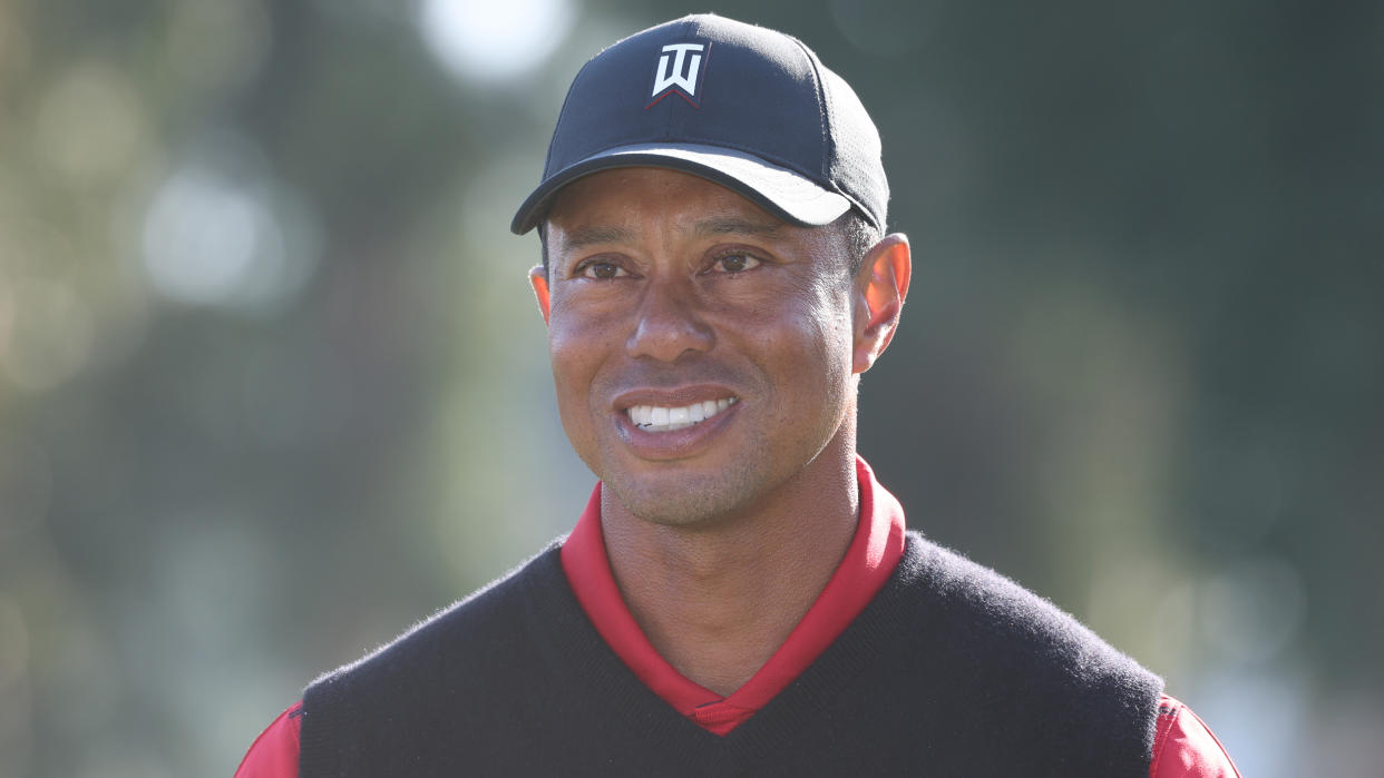  Tiger Woods at the trophy presentation for the 2023 Genesis Invitational 