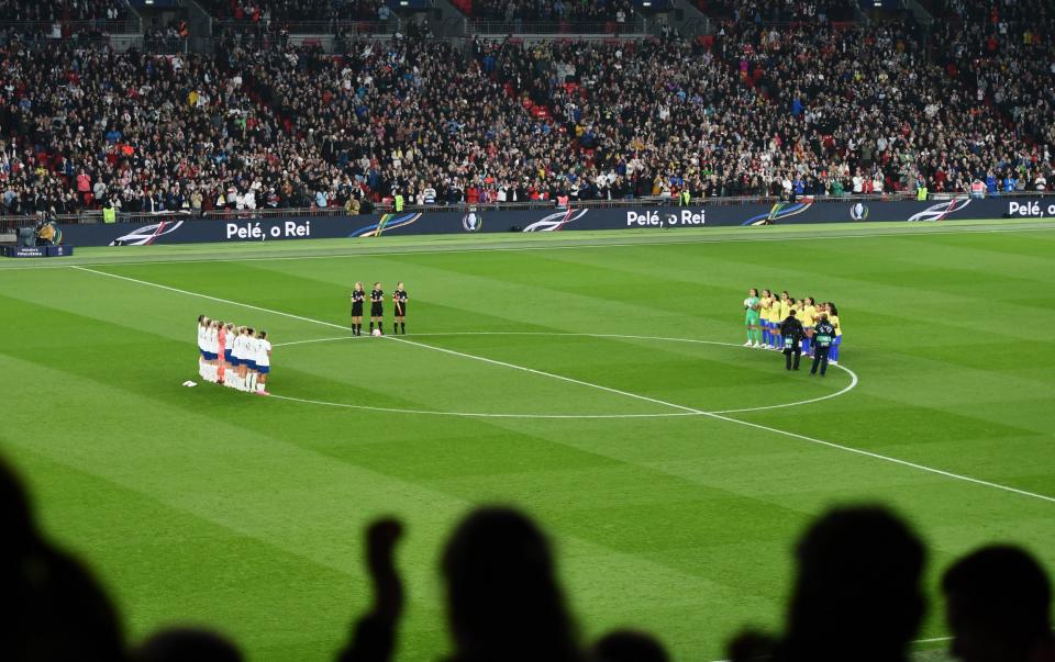 Moment of silence for Pele - Getty Images/Harriet Lander