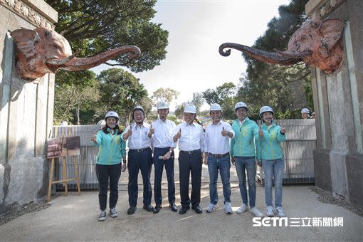 新竹市立動物園28日開幕當天，調整入口至日治時期的舊大門2號門（大象門）。（圖／新竹市政府提供）