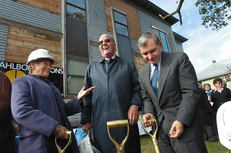 Malcolm G. "Kim" Chace,  center, his wife, Elizabeth, and U.S. Sen. Jack Reed take part in the groundbreaking ceremony for Warwick's Elizabeth Buffum Chace Center, which opened in 2004.