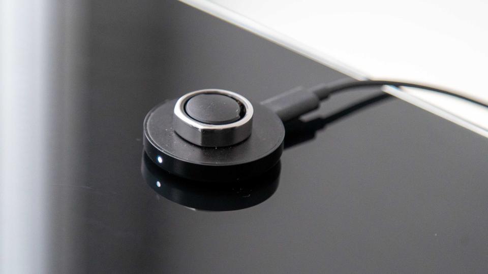 Oura Ring (Gen 3) charging