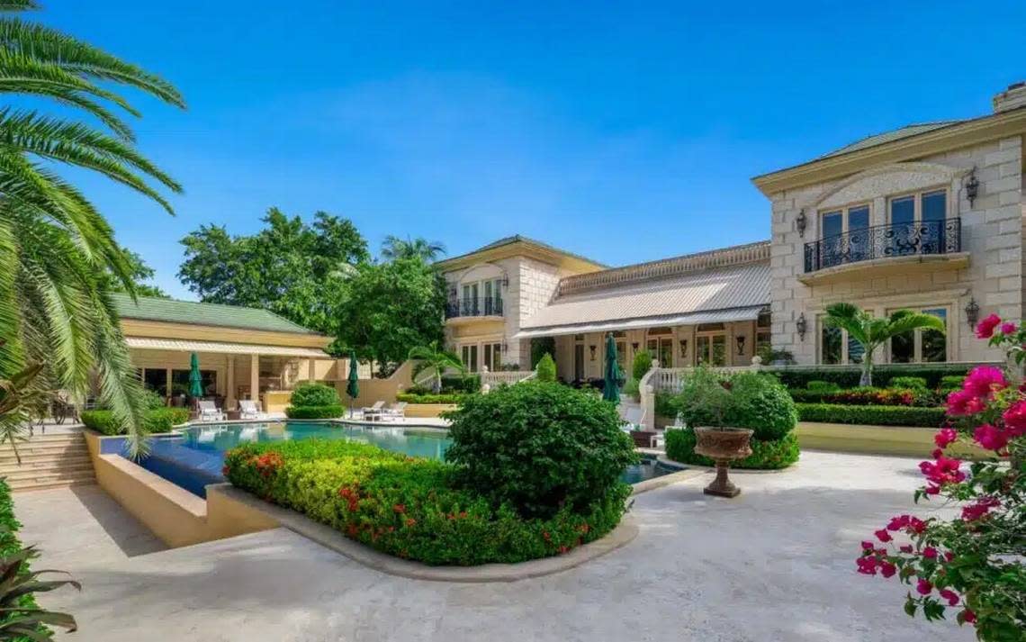 Jeff Bezos bought this $79 million in Miami’s exclusive “Billionaire Bunker”/Dina Goldentayer Real Estate