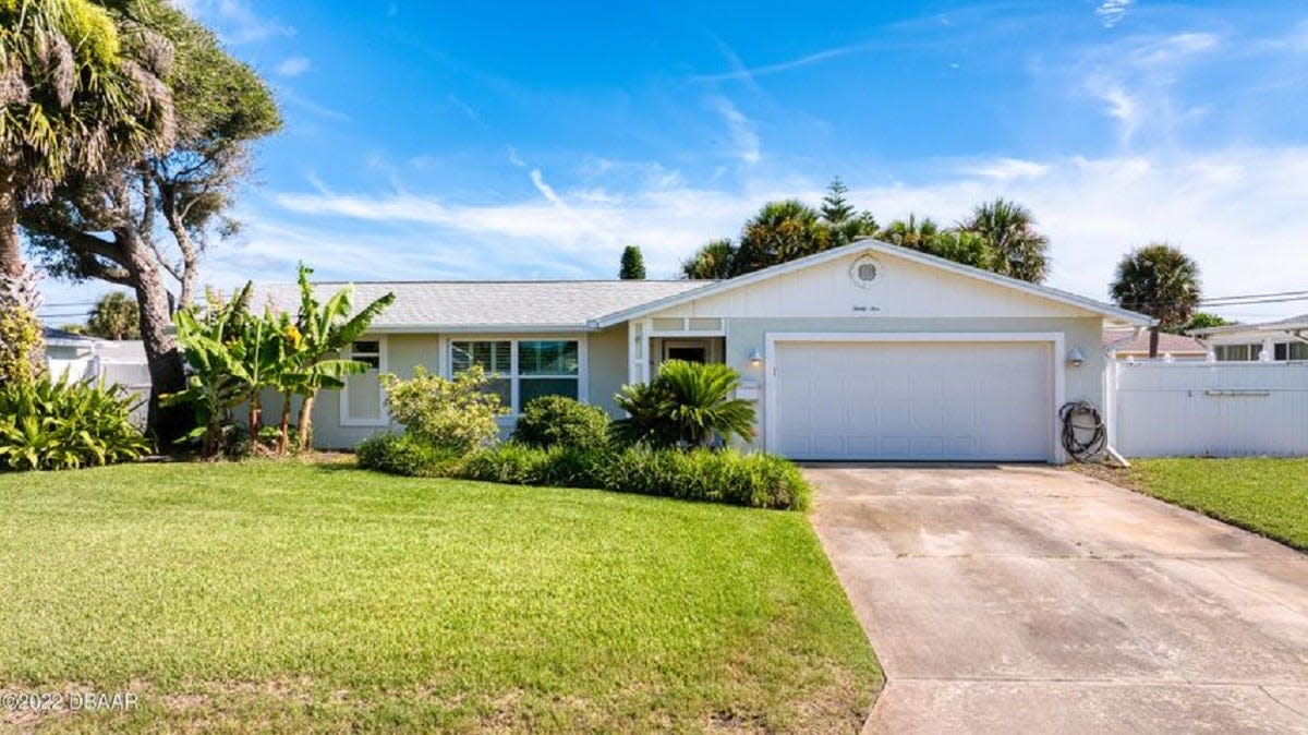 Ormond Beach home’s Wisteria Drive location offers easy access to the ocean.