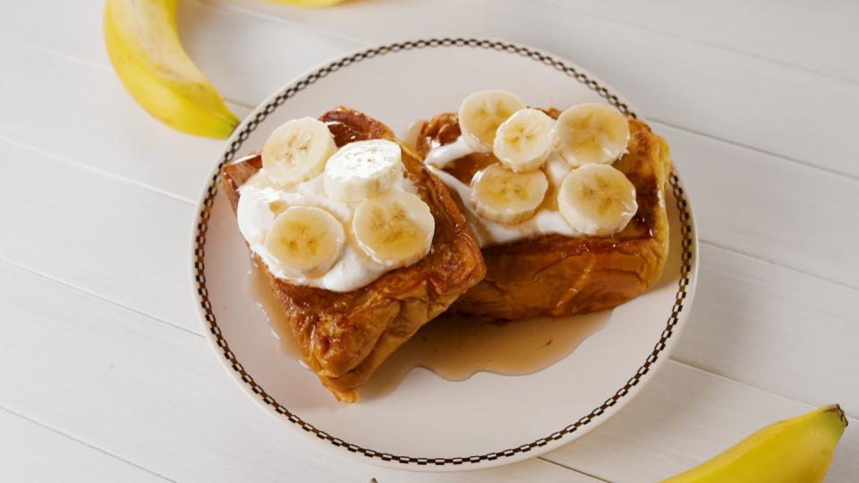 Banana Pudding Stuffed French Toast