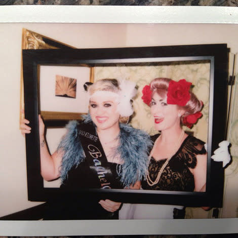 Kelly Clarkson's 1920s-inspired bachelorette party!