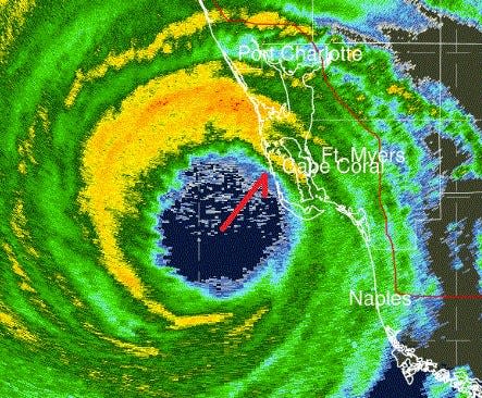 Radar of Hurricane Ian's eye approaching the coast.