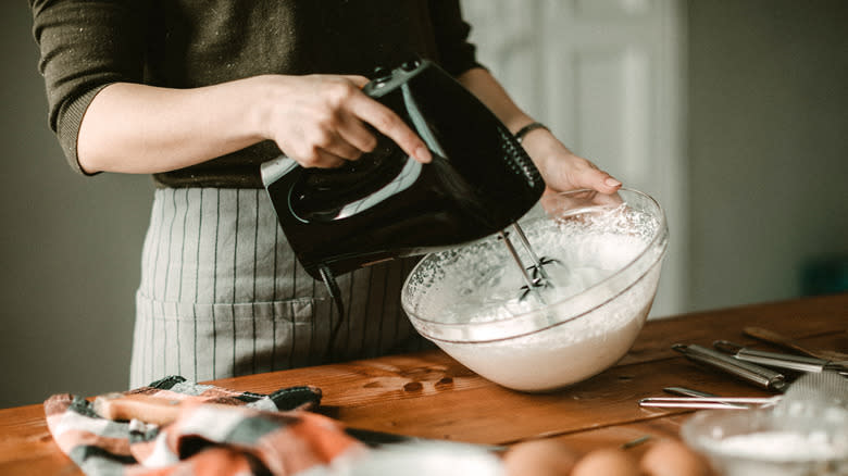 using hand mixer to whip cream