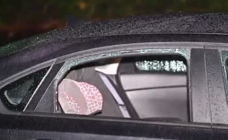 The back window of this car was broken by 2 teens accused of being armed while trying to steal it in Gresham, September 24, 2023 (KOIN)