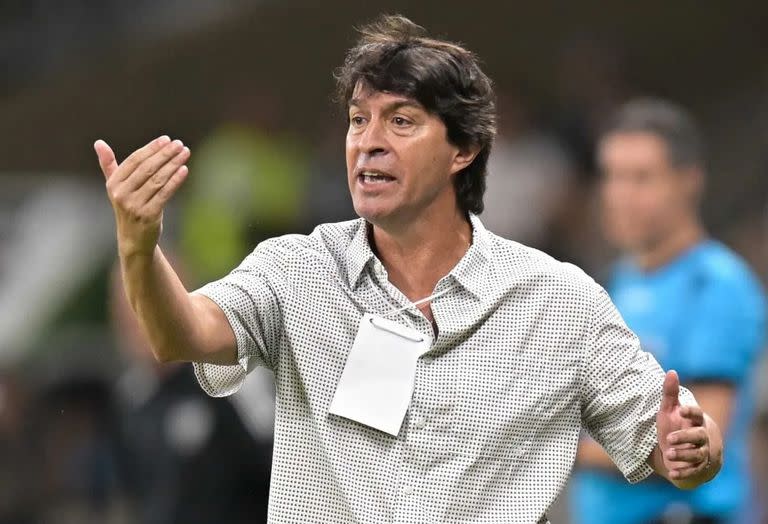 Garnero asume en Paraguay, tras la desvinculación de Guillermo Barros Schelotto