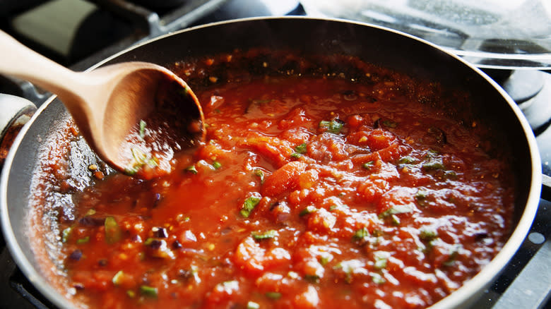 chunky pasta sauce simmering homemade