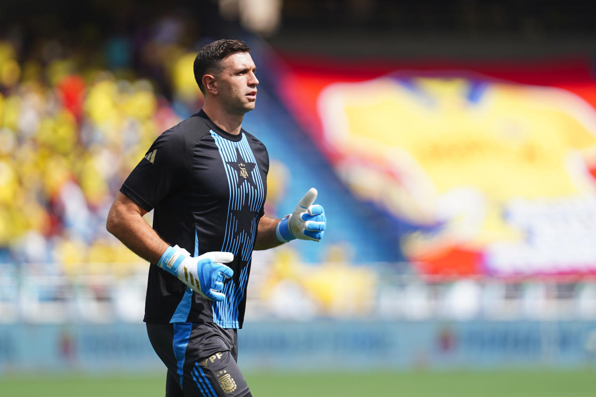 🚨 Emiliano Martinez handed two game international ban