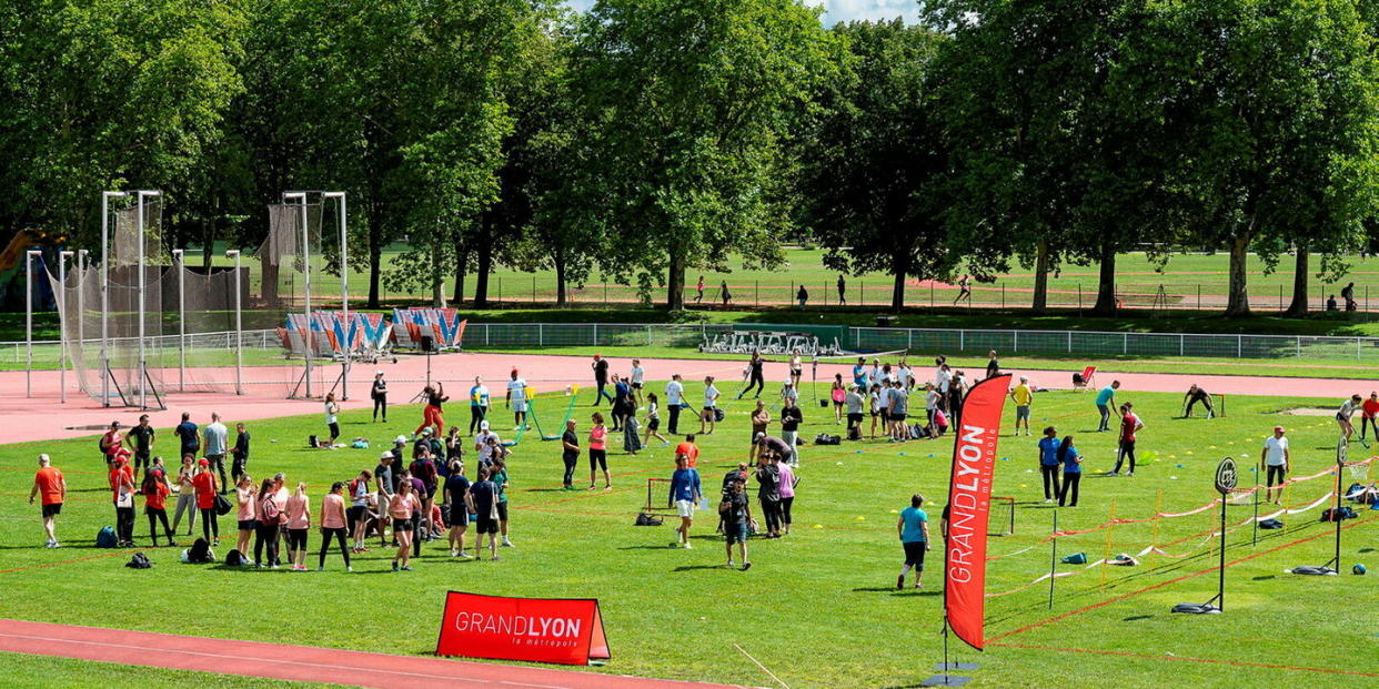 Déçue de n’avoir pas été retenue pour les JO, la métropole de Lyon organisera des tournois pour ses 58 communes, à l’image de cette opération vacances sportives à Vénissieux.  - Credit:Metropole de Lyon / Thierry FOURNIER