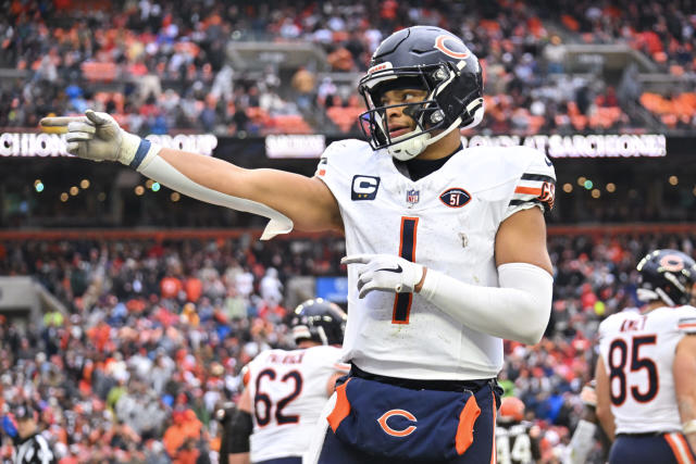 Justin Fields, the Chicago Bears and a quarterback conundrum - ESPN