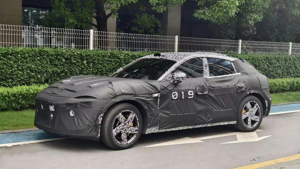 小米首款 SUV 曝光，造型借鑑 Ferrari Purosangue？