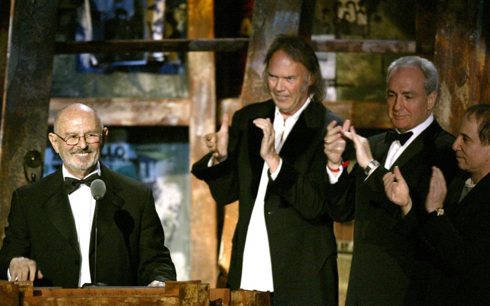 Mo Ostin with Neil Young, Lorne Michaels and Paul Simon in 2019 - WireImage