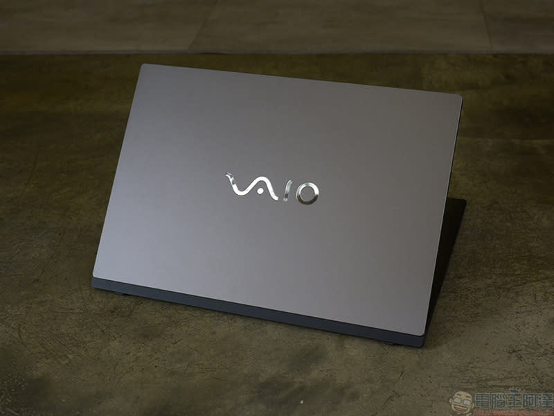 VAIO S13 特仕升級版與 VAIO SE14 青春版動手玩