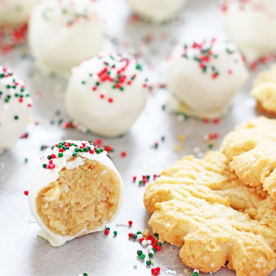 Christmas Sugar Cookie Truffles