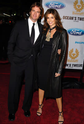 Cindy Crawford and husband Rande Gerber at the Hollywood premiere of Warner Bros. Ocean's Twelve