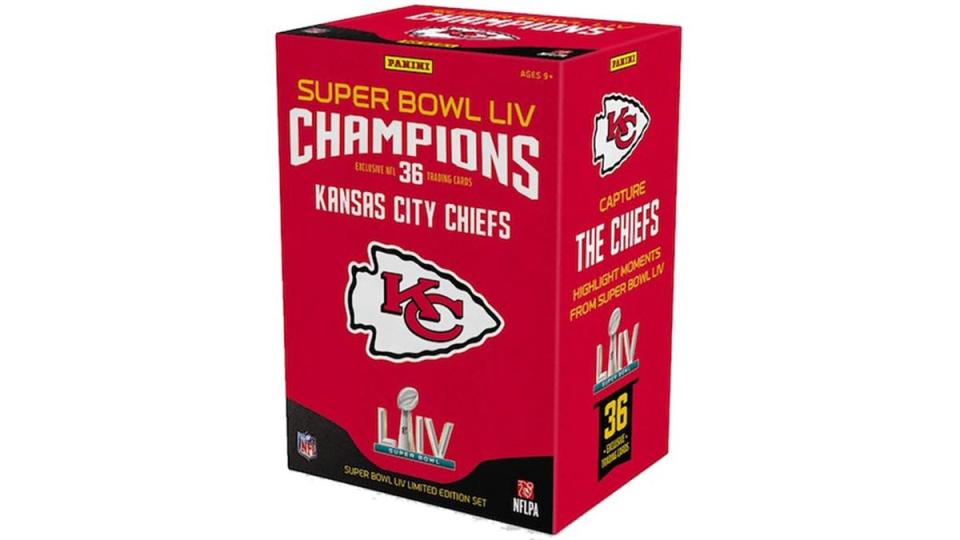 Check out these trading cards for Kansas City Chiefs fans.