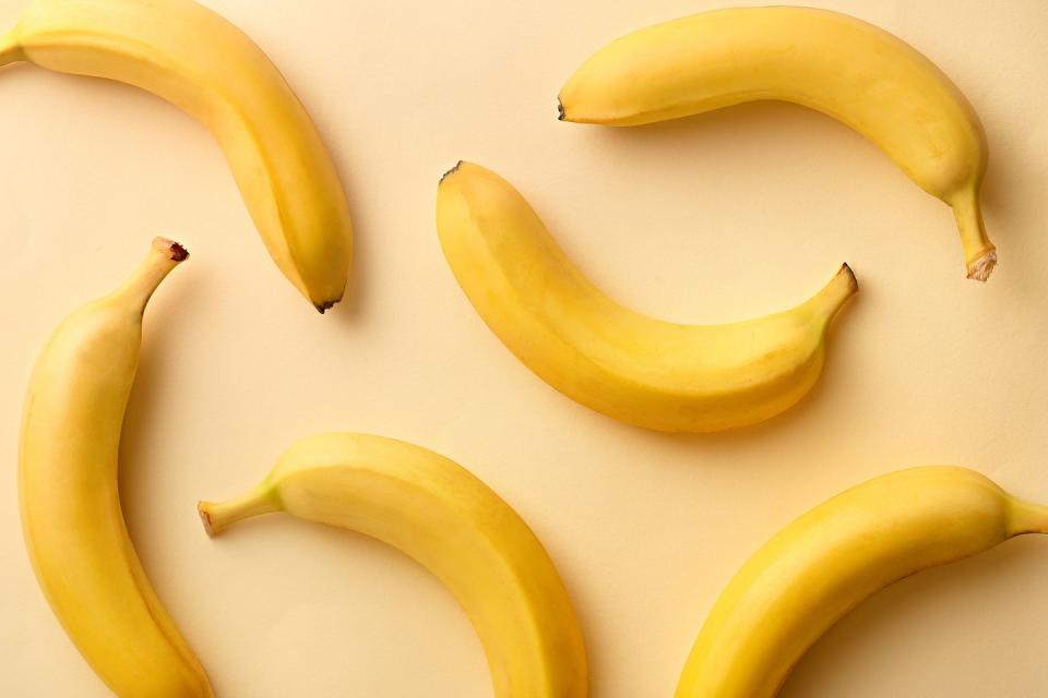 13) Bananas