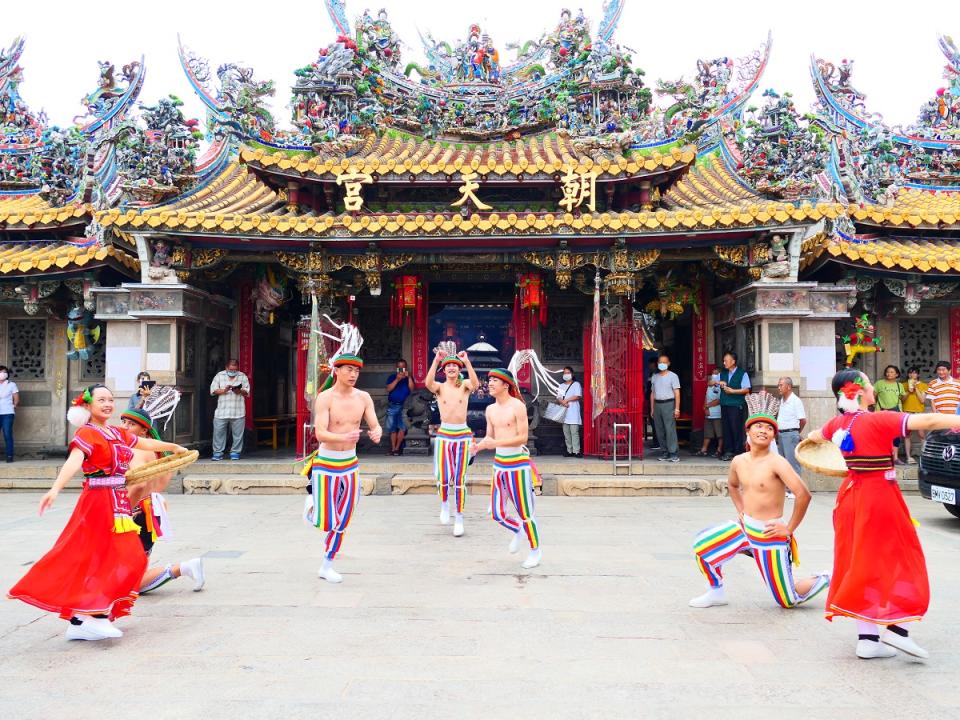 國家重要民俗雲林「北港迎媽祖」今年盛況可期。花蓮瑪大藝術恆舞集為媽祖獻舞祈福，盼花蓮能早日從震災中復原。（圖：北港文武殿提供）