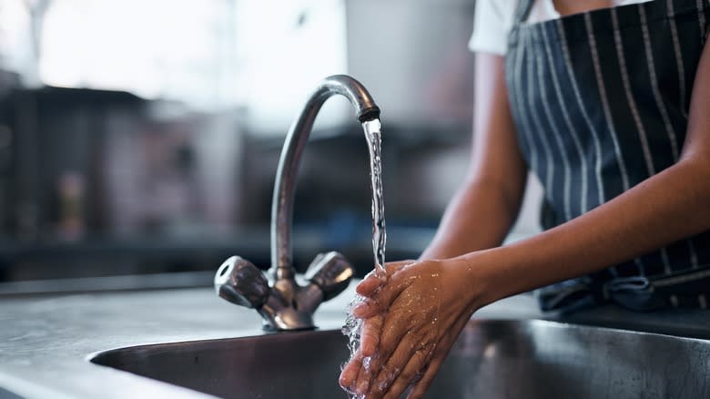 chef washing their hands