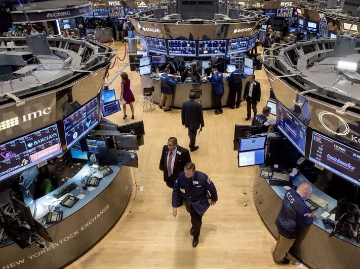 Traders exit the trading floor after the closing bell at the New York Stock Exchange August 24, 2015. REUTERS/Brendan McDermid 