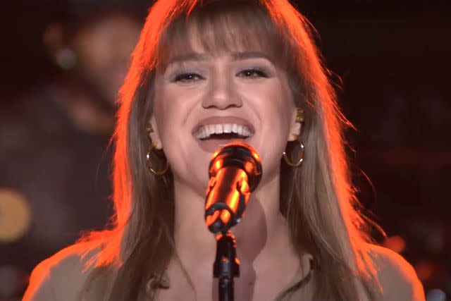 <p>The Kelly Clarkson Show/YouTube</p> Kelly Clarkson