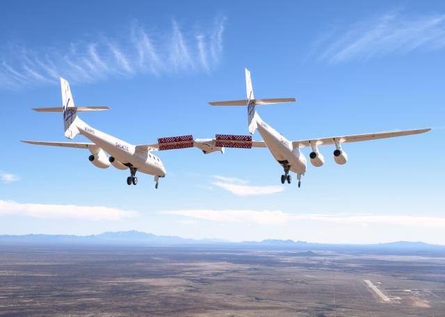 Virgin Galactic s carrier plane flies back to New Mexico spaceport