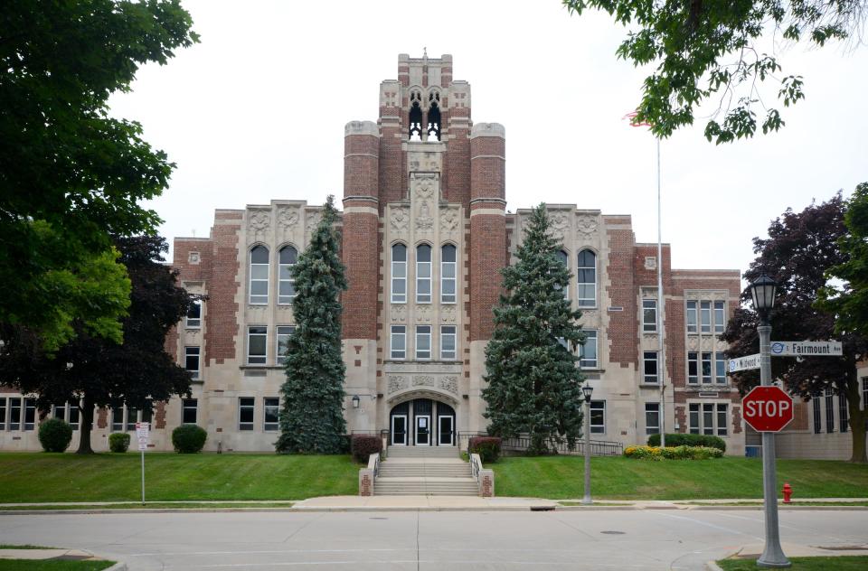 2017 exterior of Whitefish Bay High School.
