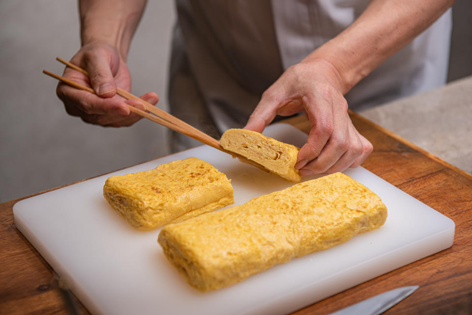 蛋料理「玉子燒」怎麼摺出鬆軟美觀的蛋捲？一次學會2種日本傳統口味【蛋類食譜】（圖／Getty Images）