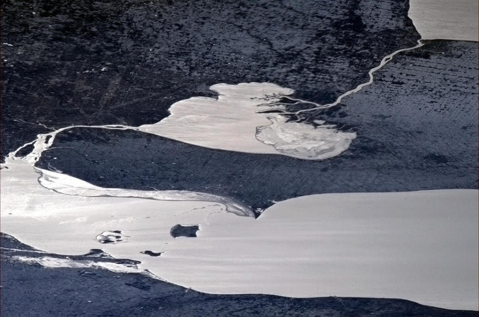 Southeastern Ontario in the sunglint, from Huron to Erie, from Sarnia to Windsor. pic.twitter.com/3L7itSll