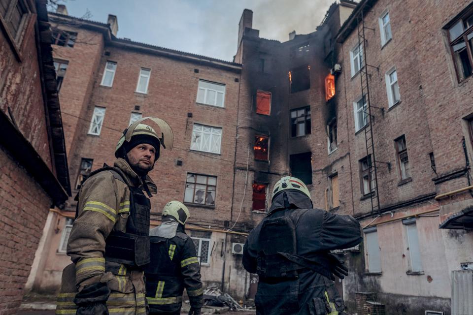 Building fire in Bakhmut Ukraine