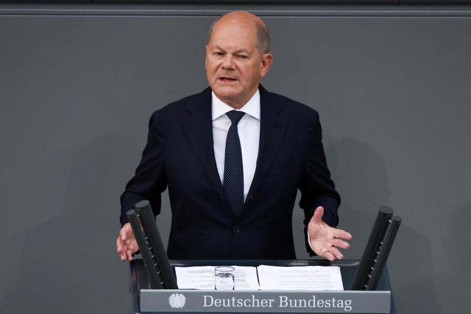 Olaf Scholz hält eine Rede