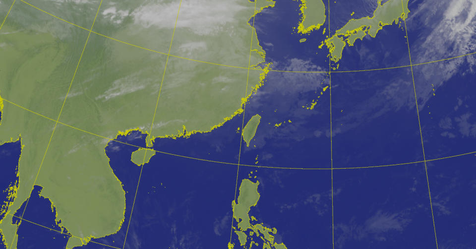 今（18日）微弱鋒面通過及大陸冷氣團南下，北台灣氣溫明顯下降，其他地區氣溫亦逐漸下降。（圖取自中央氣象署網站）