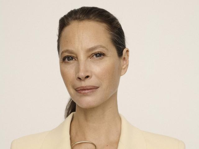 Supermodel Christy Turlington Is the Latest Celebrity Turning Her Back on  Hollywood's Beauty Standards