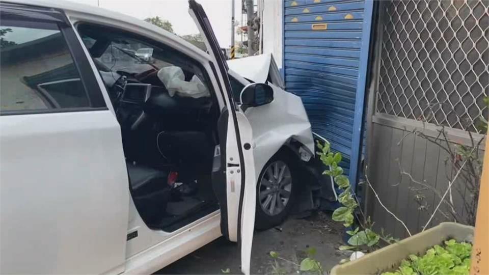 驚悚對撞！ 貨車駕駛噴飛、休旅車撞進民宅