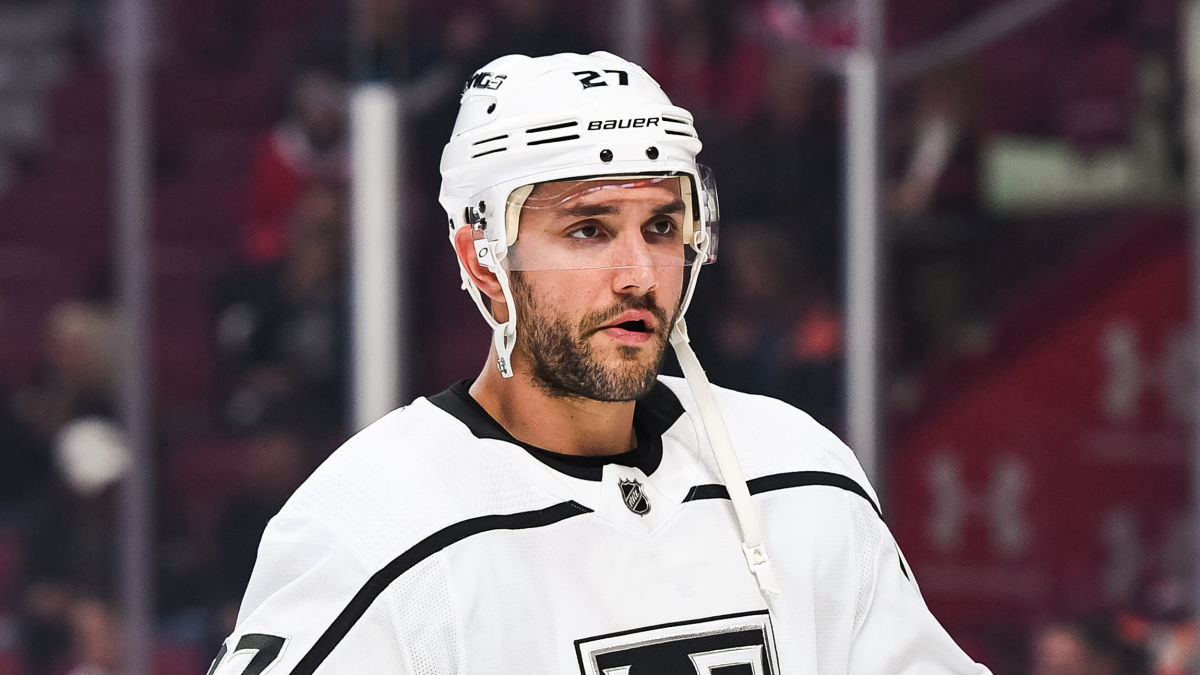 Kings' Alec Martinez has surgery on wrist cut by skate