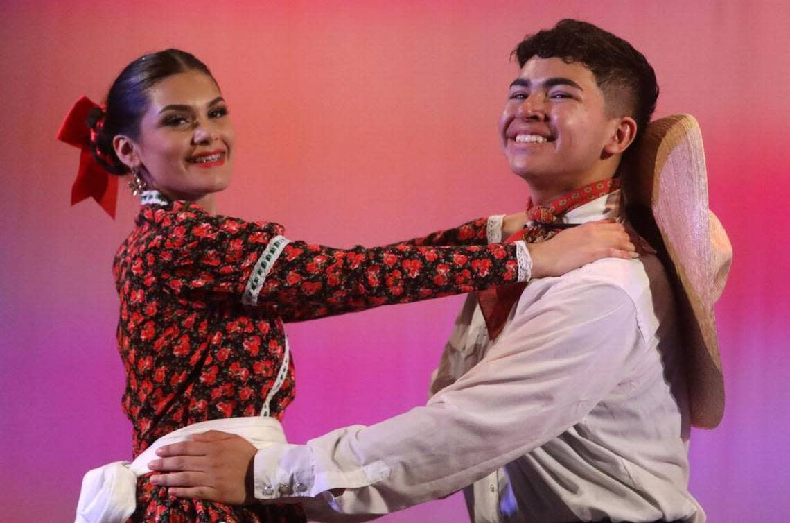 Yareli García and Roberto Aguilera perform ‘El Revolcadero’ from Durango at the Central East Danzantes de Tláloc 25th anniversary show at the Performing Arts Center on May 26, 2023.