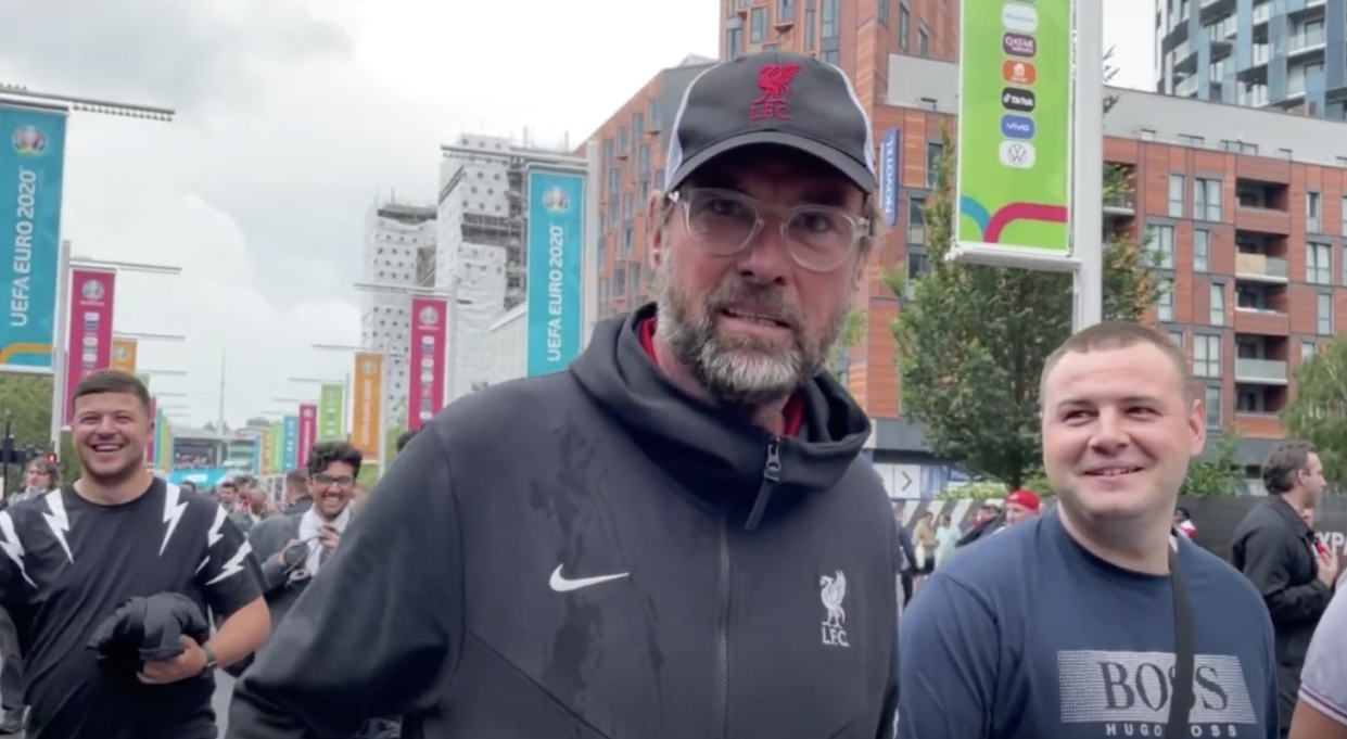 Jurgen Klopp’s lookalike was spotted on Wembley way (YouTube https://www.youtube.com/watch?v=c4fL9rXc6J8)