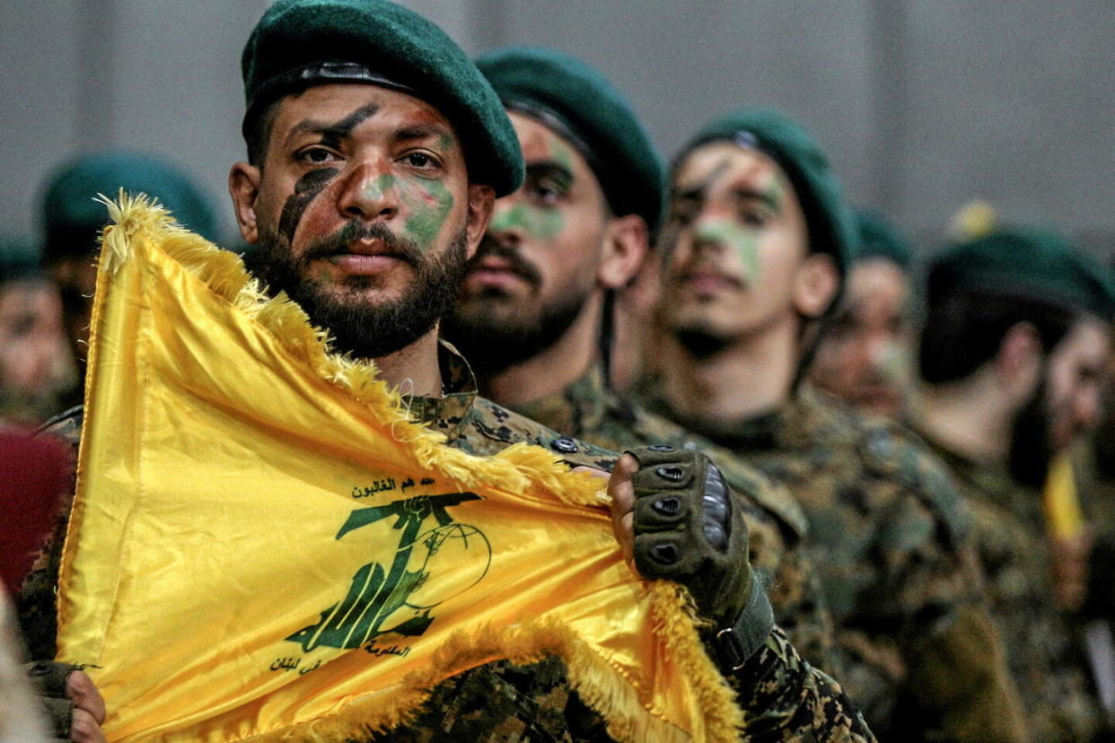 Des militants du Hezbollah pro-iranien défilent lors d'une cérémonie marquant la Journée internationale d'al-Quds dans la banlieue sud de Beyrouth le 5 avril 2024 (photo d'illustration).  - Credit:DPA / DPA/ABACA