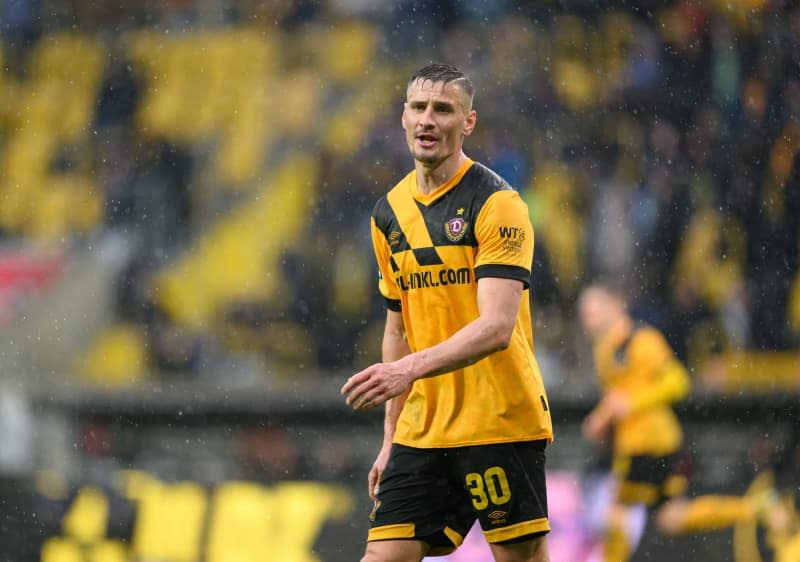 Dynamo's Stefan Kutschke is on the pitch during the 3rd division soccer match between SG Dynamo Dresden and SSV Ulm 1846 at Rudolf-Harbig-Stadion. German third division club Dynamo Dresden have filed a complaint with the police after team captain Stefan Kutschke became the target of a death threat. Robert Michael/dpa