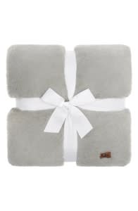 Ugg faux fur blanket