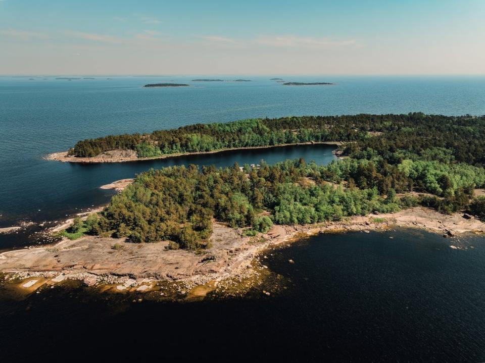 Untouched wilderness on phone-free island Ulko-Tammio (Visit Finland / Ulko-Tammio)