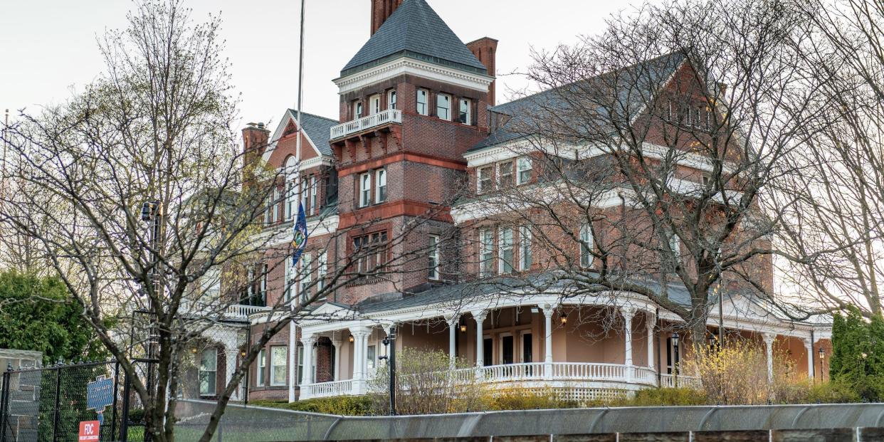 cuomo governor mansion albany