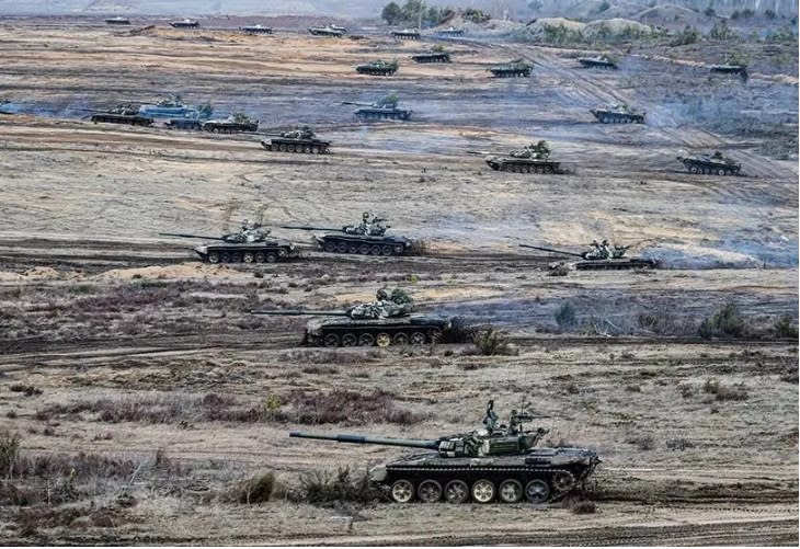 烏克蘭頓巴斯會戰很可能變成坦克大決戰。圖為俄軍今年初在白俄羅斯的演習情形。(資料照片)   圖 : 翻攝自俄國國防部官網