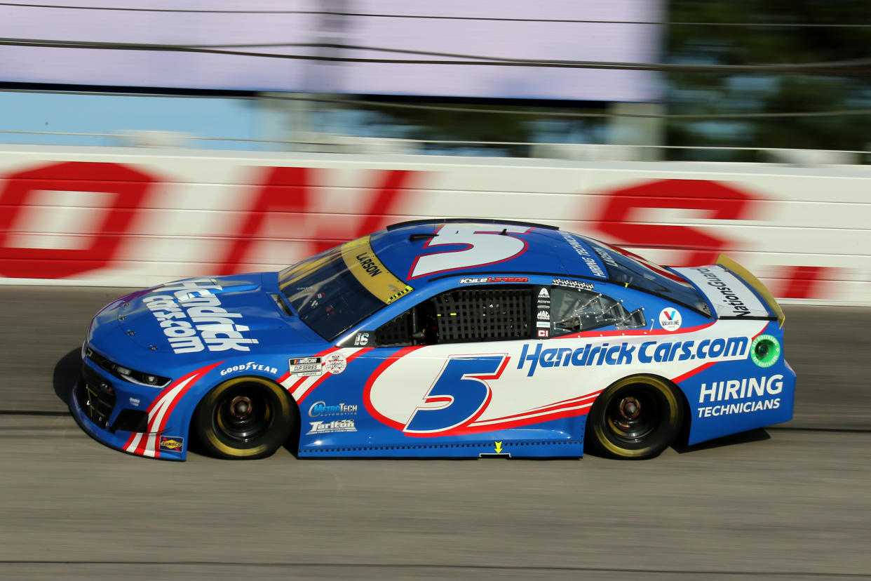 DARLINGTON, SC - SEPTEMBER 05: Kyle Larson, #5 Hendrick Motorsports, Chevrolet Camaro HendrickCars.com during the running of the NASCAR Cup Series Cook Out Southern 500 on September 5, 2021 at Darlington Raceway in Darlington, S.C.  (Photo by Jeff Robinson/Icon Sportswire via Getty Images)