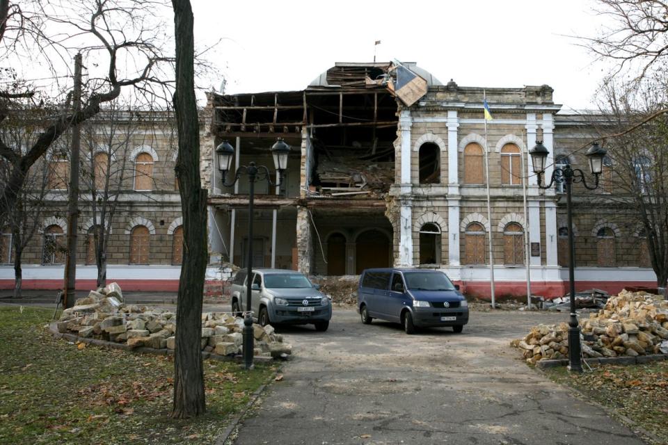 A damaged high school in central Mykolaiv that Denmark will rebuild with humanitarian aid. (Dominic Culverwell/ The Kyiv Independent)