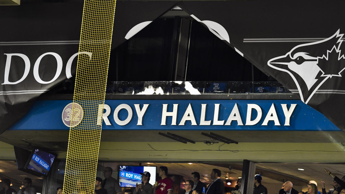 Blue Jays honour Roy Halladay with suitably understated ceremony